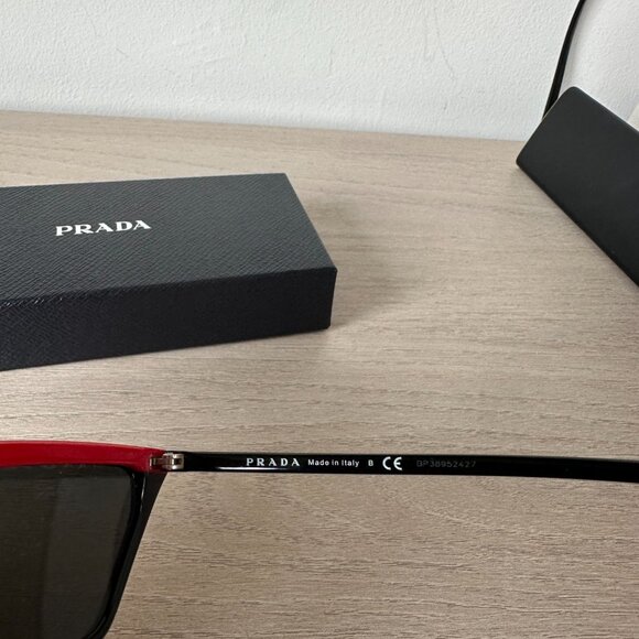 NWOT Prada SPR19U Low Angle Cut Cat-eye Sunglasses In Black & Red - Picture 12 of 12
